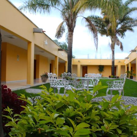 Hotel Real De Cortes Los Reyes  Exterior photo