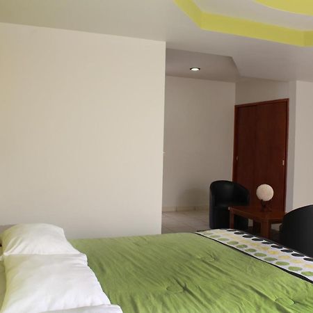 Hotel Real De Cortes Los Reyes  Exterior photo