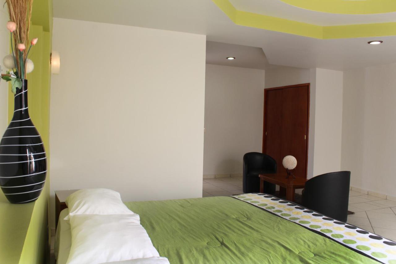 Hotel Real De Cortes Los Reyes  Exterior photo