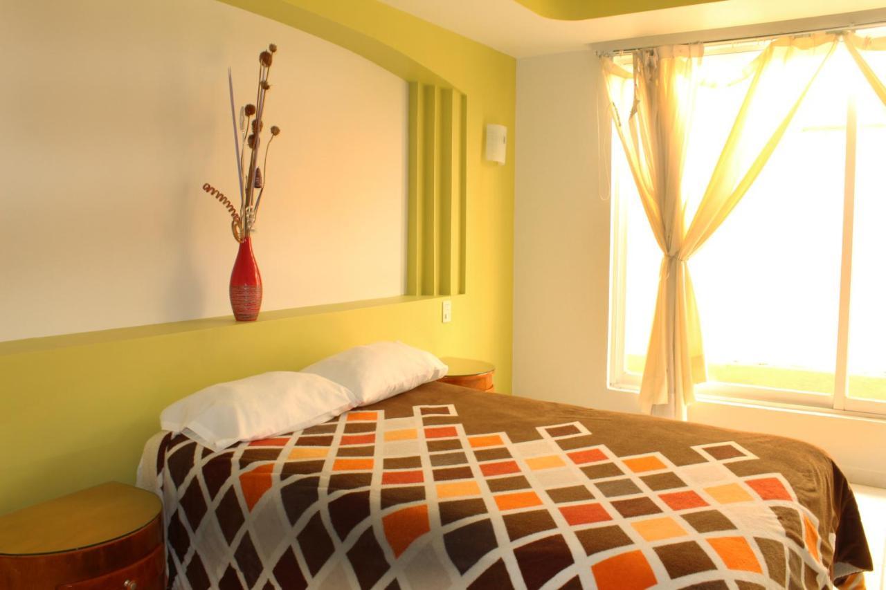 Hotel Real De Cortes Los Reyes  Exterior photo