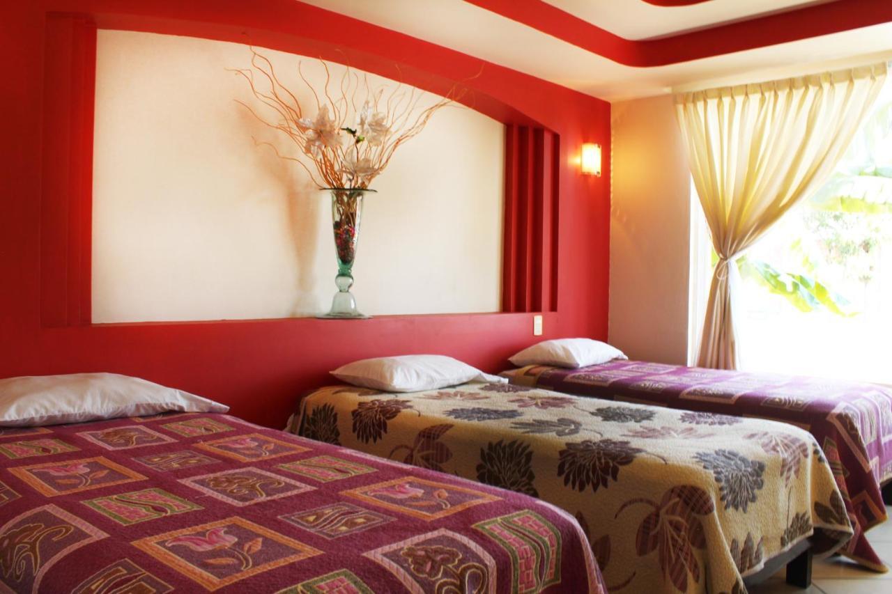 Hotel Real De Cortes Los Reyes  Exterior photo