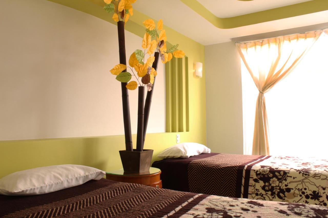 Hotel Real De Cortes Los Reyes  Exterior photo